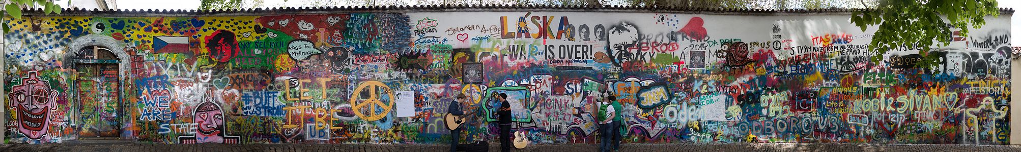 "Lennon_Wall(2015-05-02)(js).jpg" by User:Jerzystrzelecki