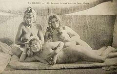 Femmes arabes dans un bain maure