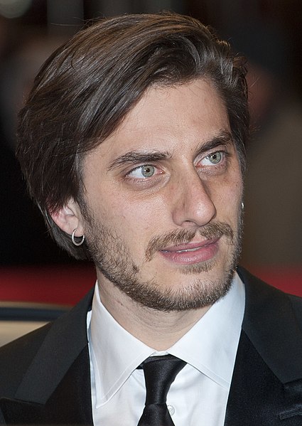 File:Luca Marinelli after the European Shooting Stars Award Ceremony (cropped).jpg