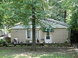 Lustron House at 2424 Cahaba Road in Bimingham AL.jpg