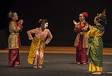 Mak Yong dancers in Bintan Mak Yong Bintan.jpg