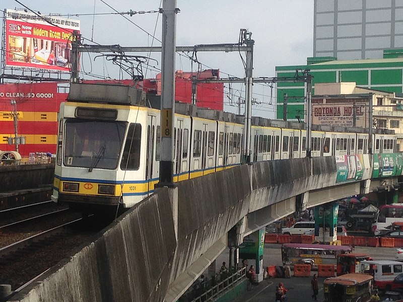 File:Manila LRT 1G EDSA.jpg