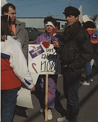 Martin Pître (à droite) en octobre 1990, lors de la grève à L'Acadie Nouvelle