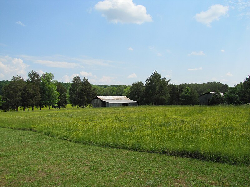 File:McMinn-County-barn-tn1.jpg