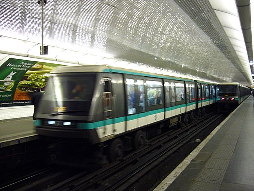 Metro Paris - Ligne 1 - Reuilly Diderot (4)