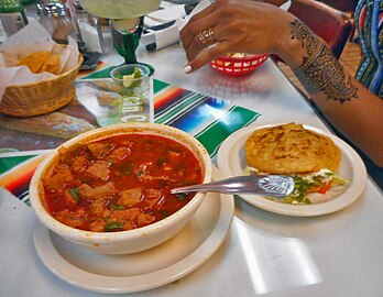 Zupa z gorditą w Meksyku