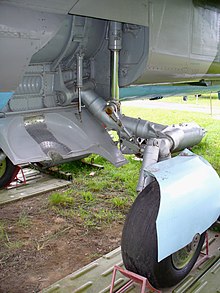 Основные стойки шасси МиГ-27
