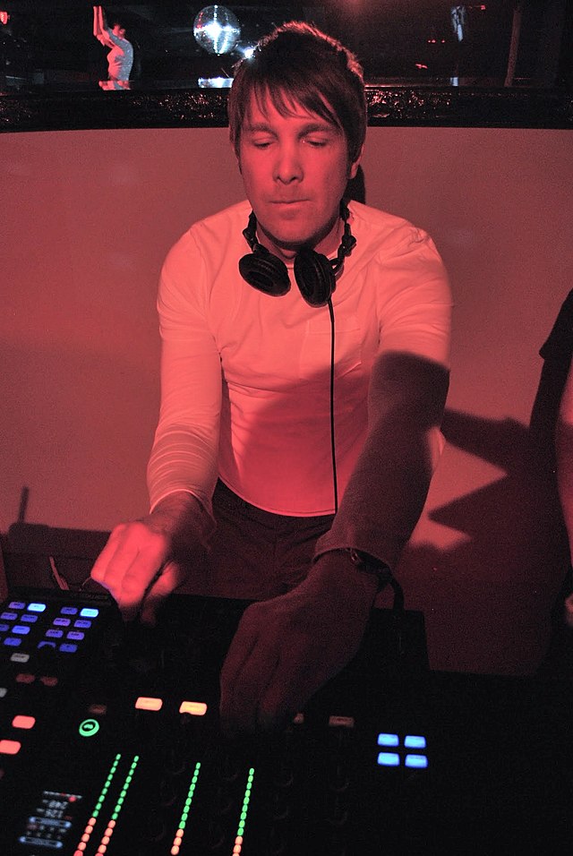DJ Michael Harris - Apple Music