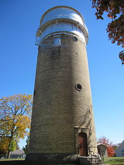 Водонапорная башня в парке Монро Линкольна.jpg