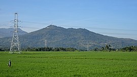 Mount Samat отдалечен изглед.jpg