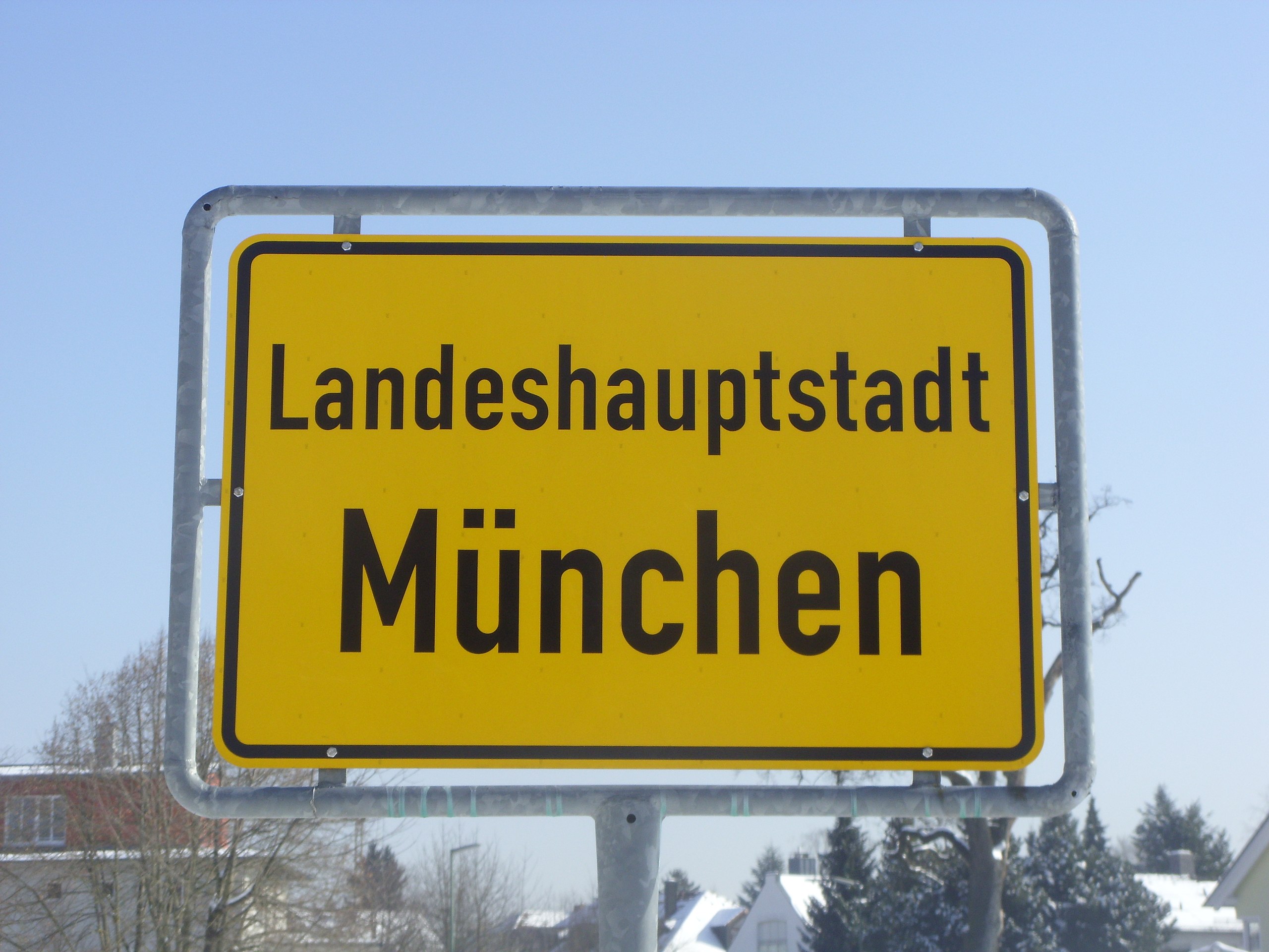 File:Münchner Kindl.jpg - Wikimedia Commons