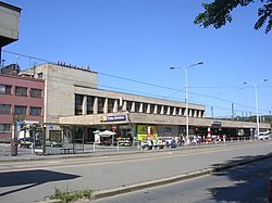Nádraží Praha-Smíchov, vstup.jpg