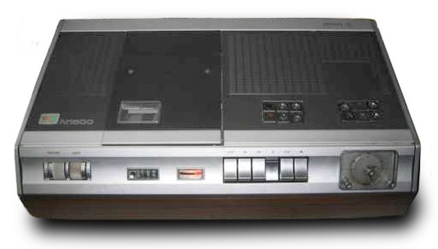 Philips N1500 video recorder from the early 1970s