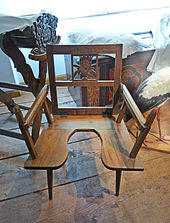 Wooden birthing chair Naissance en Alsace-Musee alsacien de Strasbourg (2).jpg