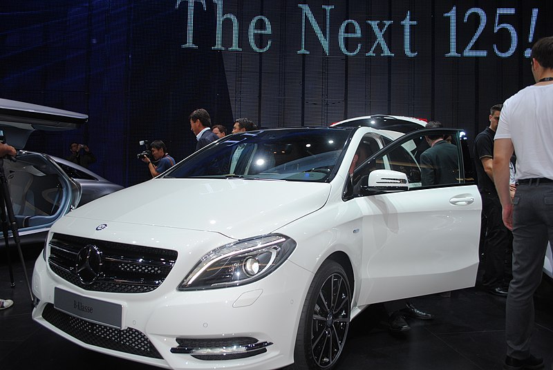 File:New Mercedes-Benz B-Class at the Frankfurt Motor Show IAA 2011 (6144372470).jpg