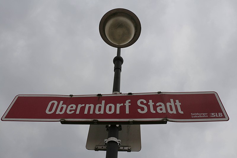 File:Oberndorf - Stadt - Bahnhaltestelle Oberndorf Stadt - 2015 03 13 - 2.jpg