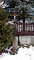 Čeština: Křížek u domu čp. 3 ve vsi Olšina u Horní Plané, okres Český Krumlov, Jihočeský kraj. English: Wayside cross in the village of Olšina, part of Horní Planá, Český Krumlov District, South Bohemian Region, Czechia.