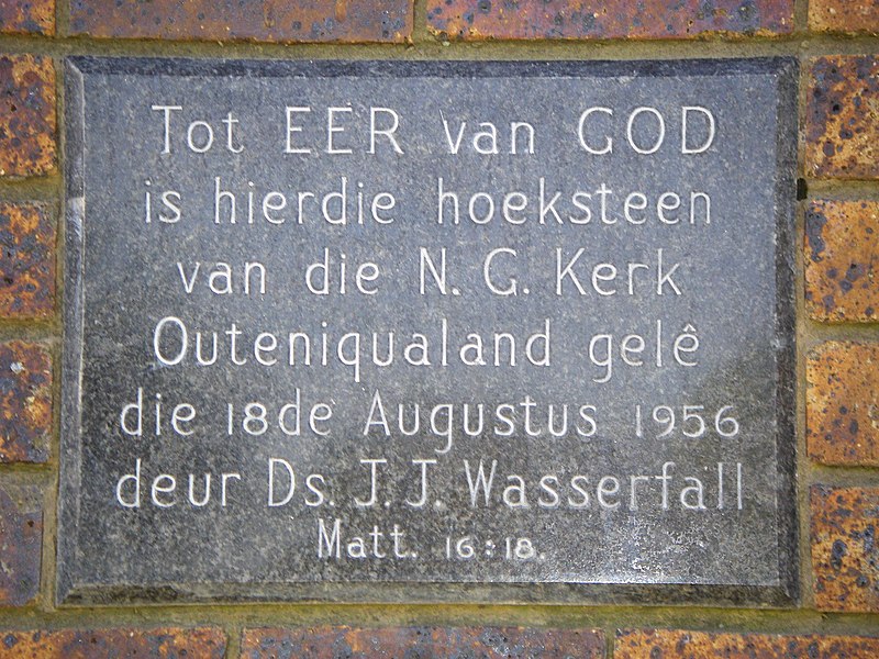 File:Outeniqualand kerk hoeksteen.JPG