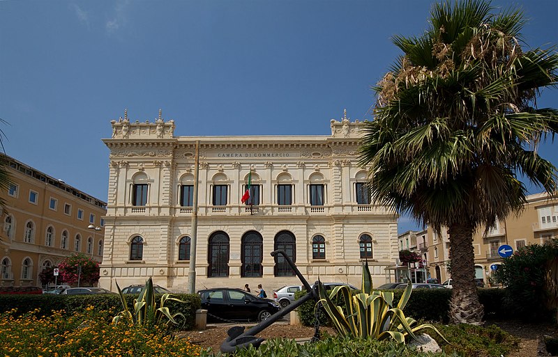 File:Palazzo Camera di Commercio - Siracusa.jpg