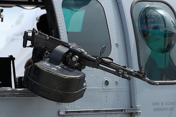 An FN MAG mounted on an EC725