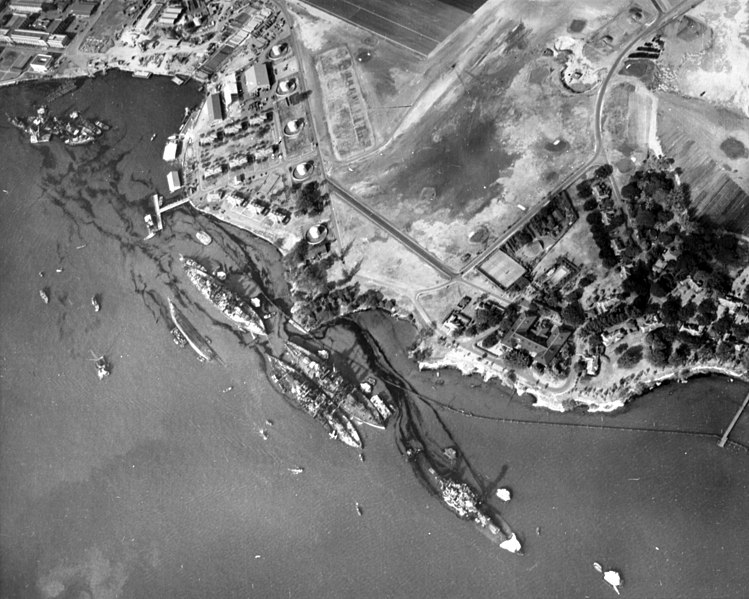 File:Pearl harbor aftermath.jpg