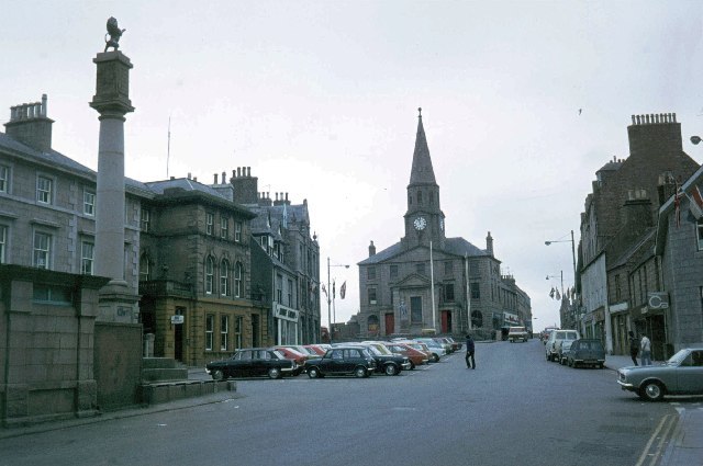 A 1976 view of Broad Street, looking west to the Town House. The Reform Monument is in view on the left