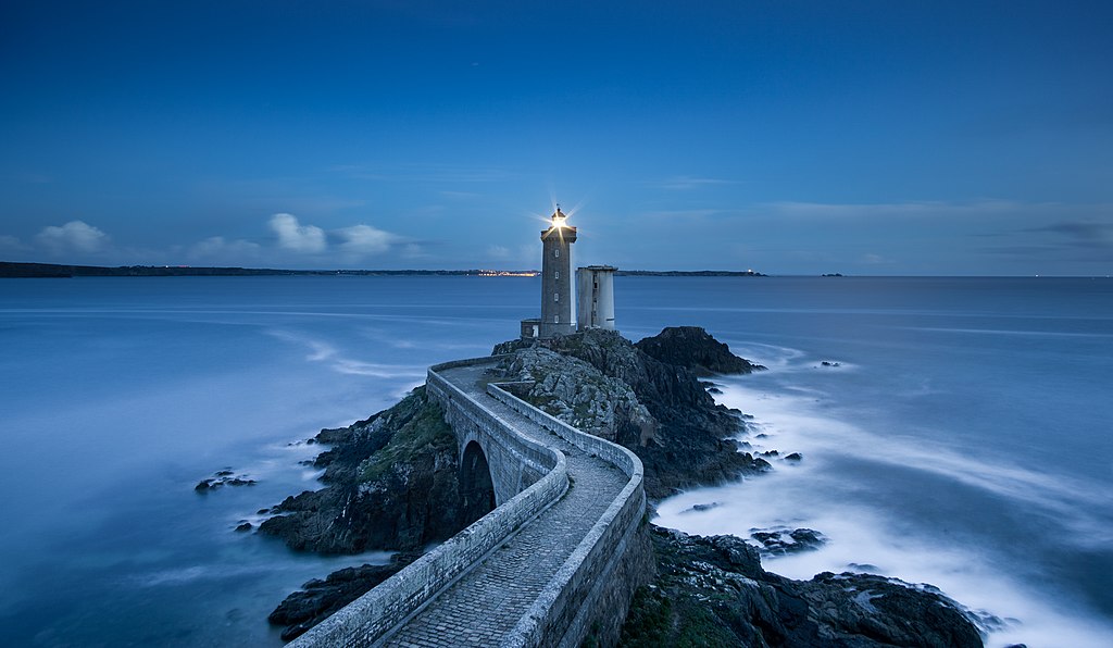 Phare du Petit Minou, Plouzané, France (Unsplash)