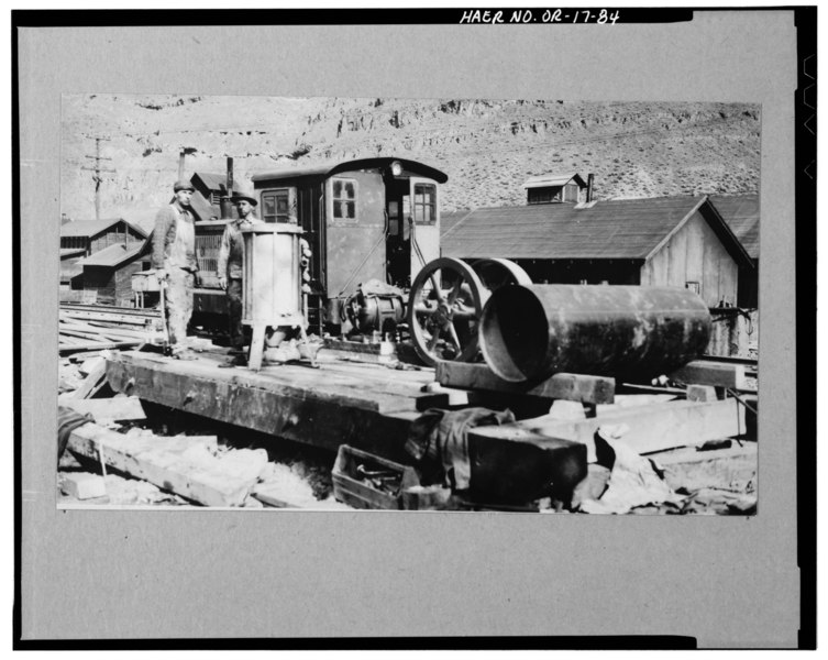 File:Photographic copy of historic photo, February 17, 1930 (original print filed in Record Group 115, National Archives, Washington, D.C.). OWYHEE DAM-HIGH PRESSURE GROUTING HAER ORE,23-NYS.V,1-84.tif