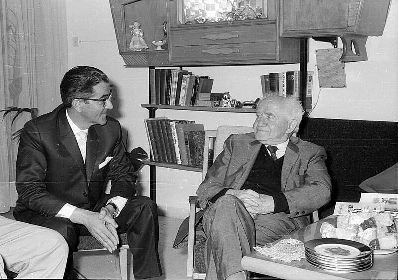 File:PikiWiki Israel 15673 David Ben Gurion visit in Lod.jpg