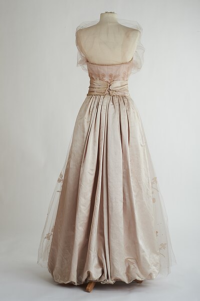 File:Pink Ice Gown by Sybil Connolly - Full Length Back.jpg