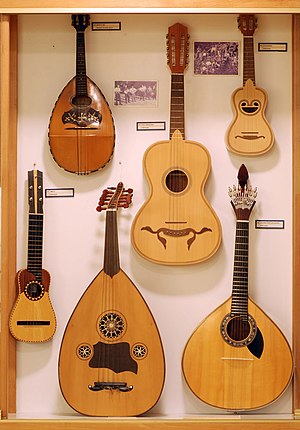 Plucked string instruments (2) Mandolin, Lute, Portuguese string ensemble, Portuguese guitar - Soinuenea.jpg