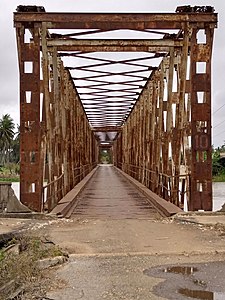 Vieux Pont de grand-popo.jpg Photographe : Belloyasminath