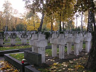 Lápidas de los soldados que defendieron Varsovia en la Segunda Guerra Mundial