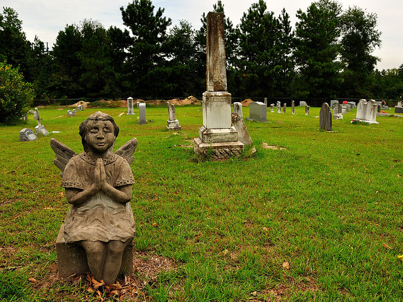 File:Prayerful Cherub Ryan Chapel Cemetery.jpg