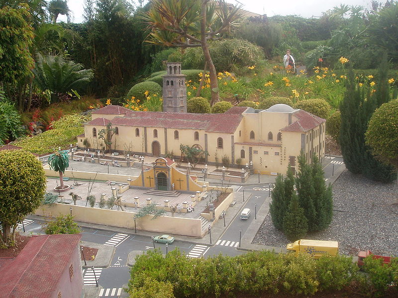 File:Pueblo Chico San Lazaro y La Concepcion La Laguna.JPG