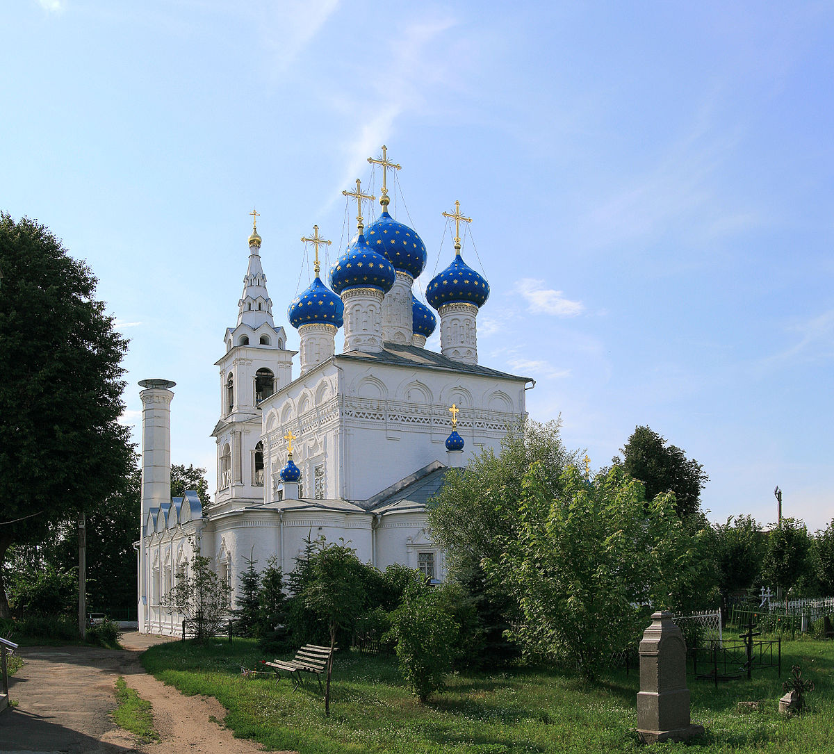 Церковь в Пушкино на старой Ярославке