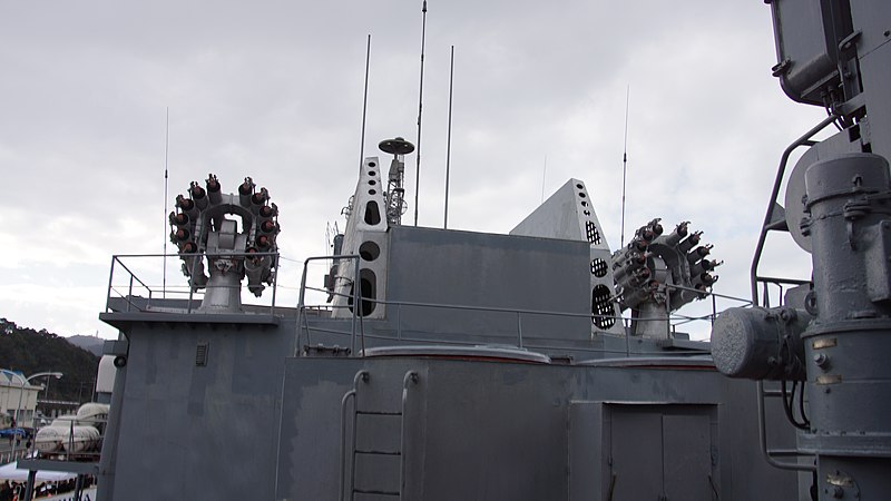 File:RBU-6000 "Smerch-2" anti-submarine rocket launchers mounted on Russian Navy destroyer Admiral Tributs(BPK-564) at JMSDF Maizuru Naval Base January 21, 2016.jpg