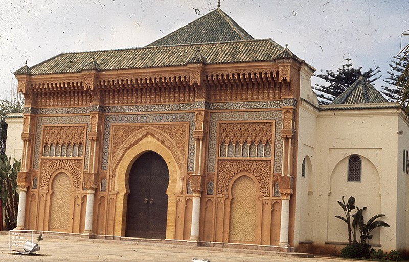 File:Rabat. Entrance to King's palace (37707962886).jpg