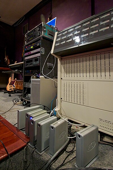 File:Recorders - Otari MX-80 analog 24tr multitrack recorder & Pro Tools harddisks - District 54 Jazz Band Recording Session 6 - Solid Sound Recording Studio, Hoffman Estates, IL, 2011.jpg