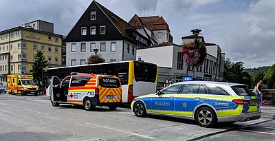 Rettungsdienst-Einsatz auf der Neckarbrücke in Tübingen.jpg