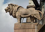 Statua di un leone.