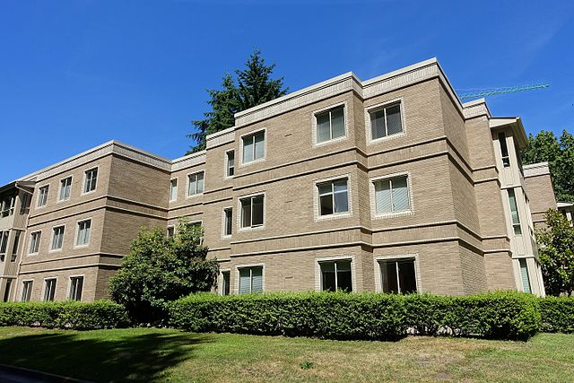 640px-Ritsumeikan-UBC_House_-_University_of_British_Columbia_Vancouver_-_DSC08559.jpg (640×427)
