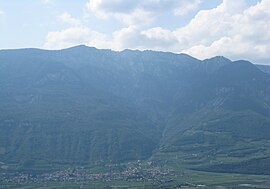 Roen-and-Tramin-view-from-Montan2.JPG