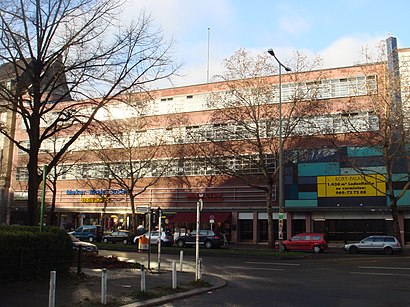 So kommt man zu Roxy-Palast mit den Öffentlichen - Mehr zum Ort Hier