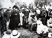 Māori prophet Rua Kenana Hepetipa meets with Prime Minister Joseph Ward in Whakatāne, 1908.