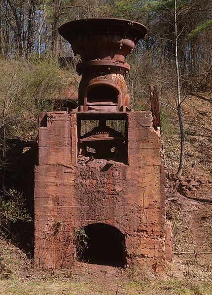 File:Ruffner Red Ore Mine gyratory crusher, North of I-20 at Madrid Exit, Birmingham (Jefferson County, Alabama).jpg