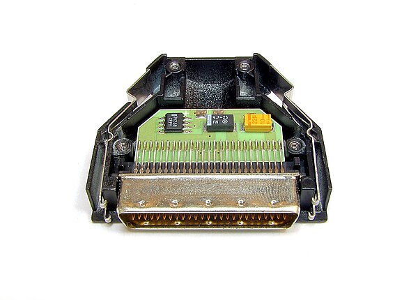 SCSI terminator