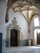 Monastero di Alcobaça, porta della sacrestia (XVI secolo)