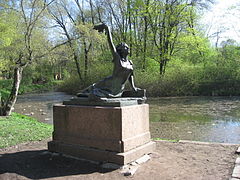 La statue au Parc de la Victoire à Saint-Pétersbourg.