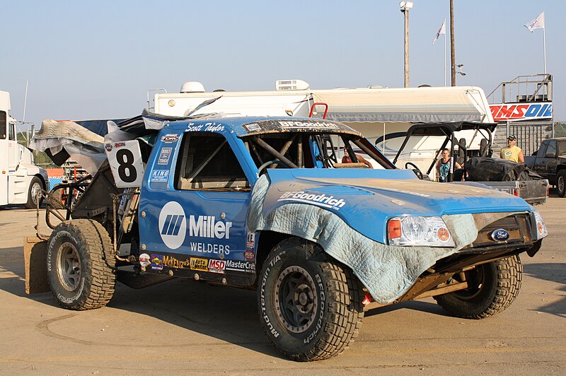 File:ScottTaylorPro2TrophyTruck2009CrandonWinner.jpg